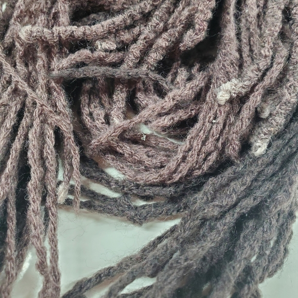 Deep Violet Purple Yarn Fringe Scarf - Picture 6 of 9